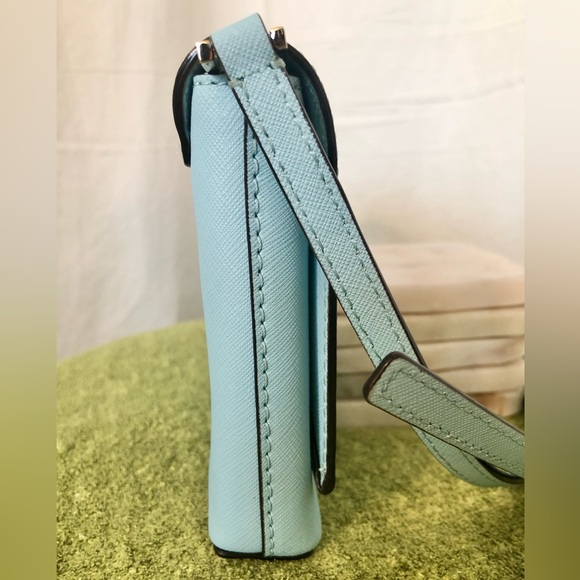 (Like New) Kate Spade Cyan Light Blue Newbury Lane Crossbody Purse - Picture 5 of 7
